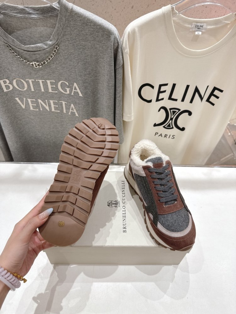 Кросівки на хутрі зимові жіночі фото 9