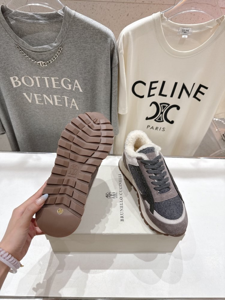 Кросівки на хутрі зимові жіночі фото 9