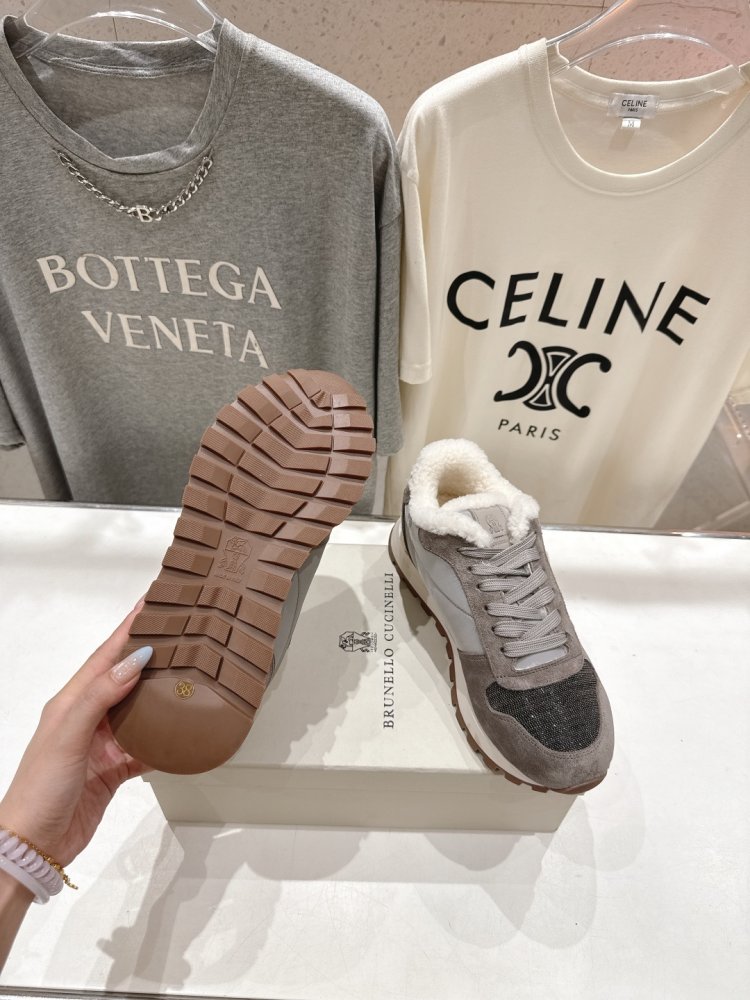 Кросівки на хутрі зимові жіночі фото 9