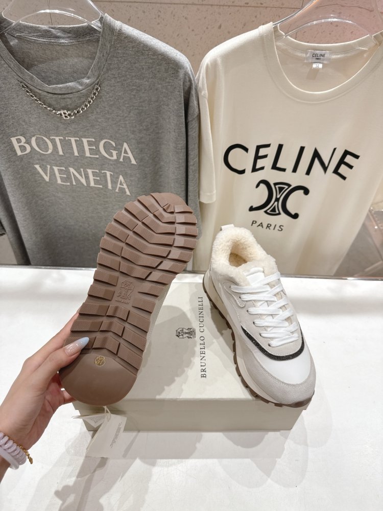 Кросівки на хутрі зимові жіночі фото 9