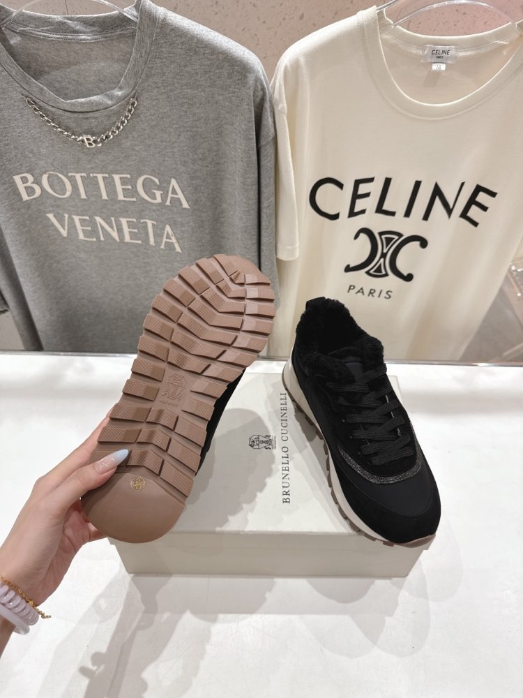 Кросівки на хутрі зимові жіночі фото 9