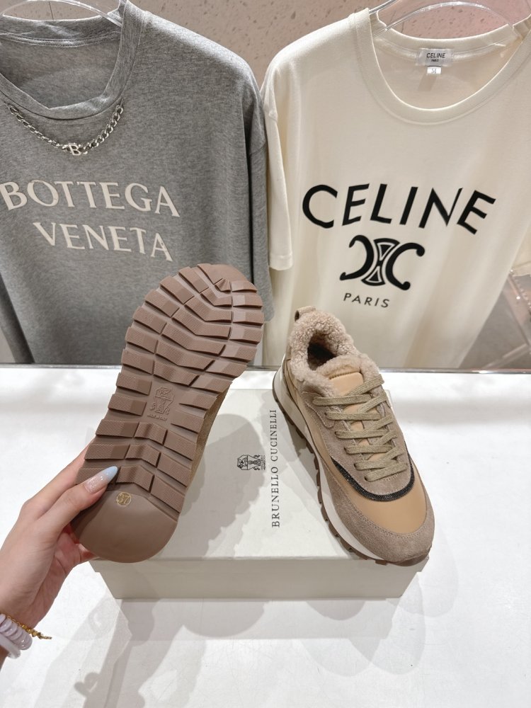 Кросівки на хутрі зимові жіночі фото 9