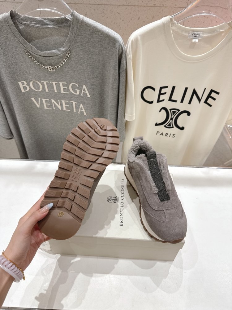 Кросівки на хутрі зимові жіночі фото 9