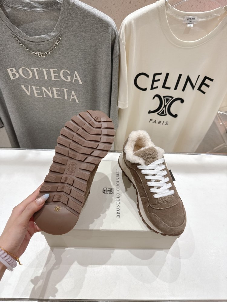 Кросівки на хутрі зимові жіночі фото 9