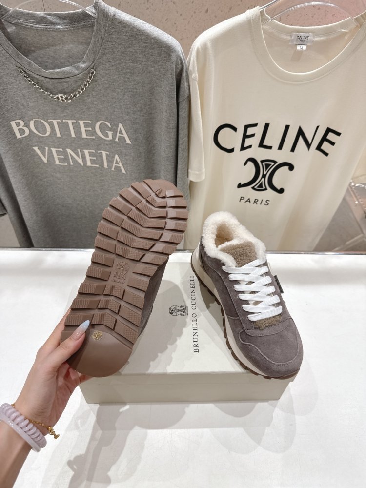 Кросівки на хутрі зимові жіночі фото 9