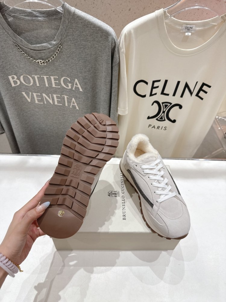 Кросівки на хутрі зимові жіночі фото 9