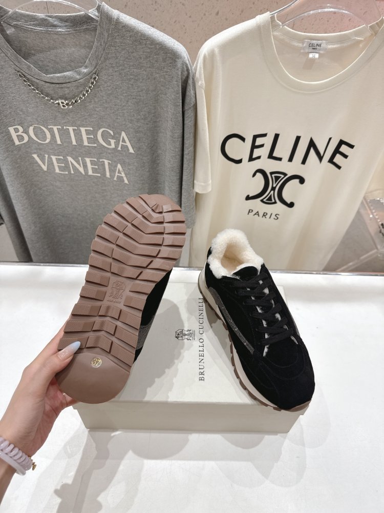 Кросівки на хутрі зимові жіночі фото 9