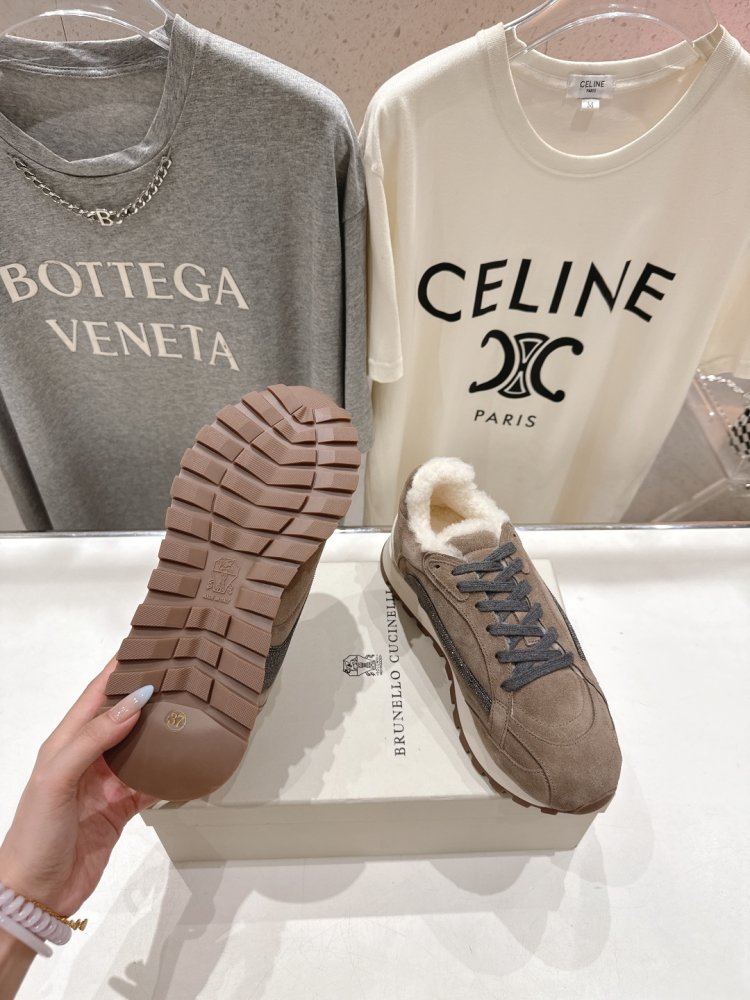 Кросівки на хутрі зимові жіночі фото 9