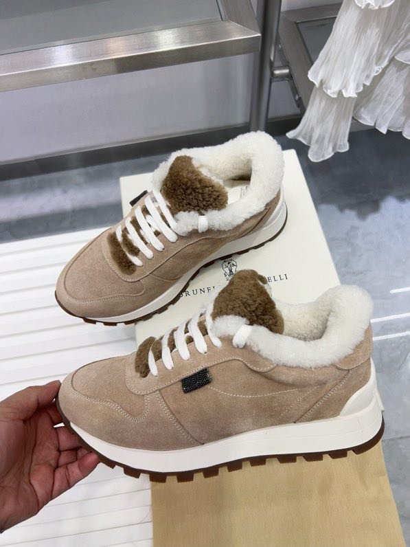 Кроссовки на меху зимние женские фото 9