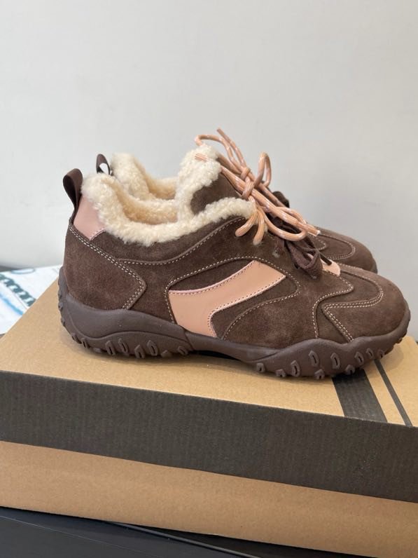 Кроссовки на меху зимние