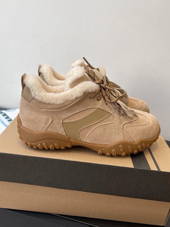 Кроссовки на меху зимние