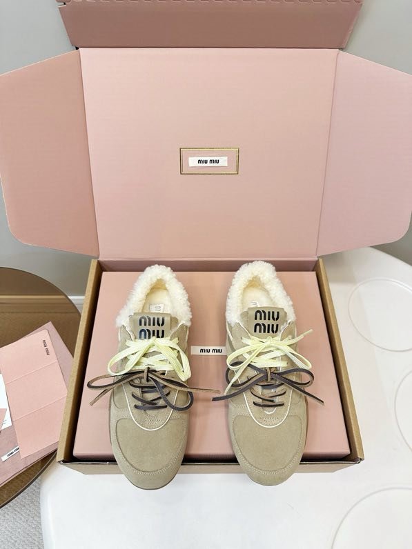 Кроссовки на меху зимние