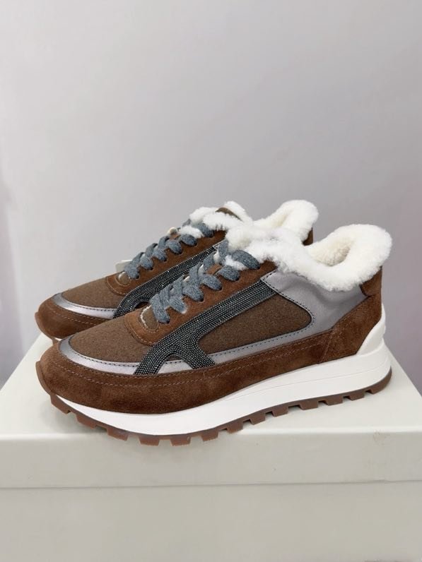 Кроссовки на меху зимние