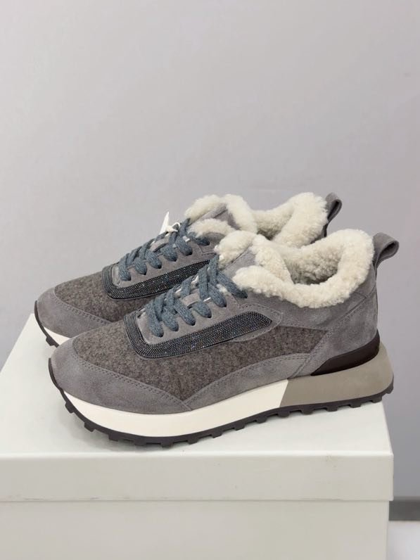 Кроссовки на меху зимние