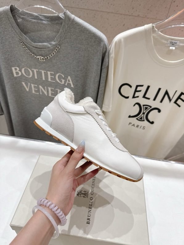 Кроссовки на меху зимние фото 2