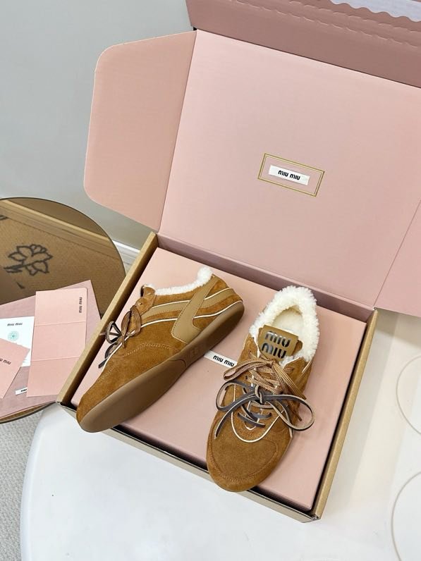 Кросівки на хутрі зимові фото 2