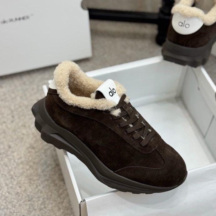 Кроссовки на меху зимние фото 2