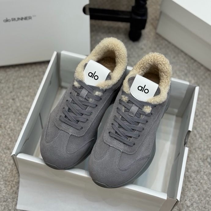 Кроссовки на меху зимние фото 2