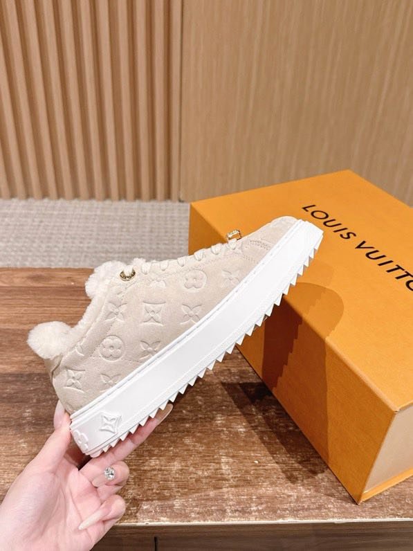 Кроссовки на меху зимние фото 3