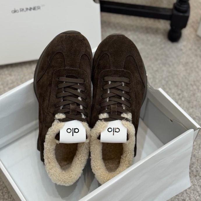 Кроссовки на меху зимние фото 3