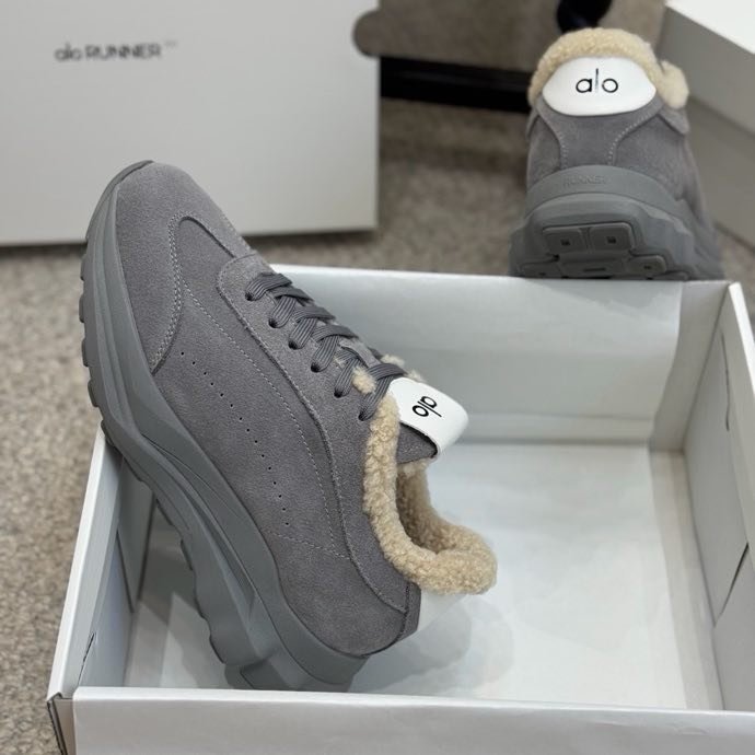 Кроссовки на меху зимние фото 3