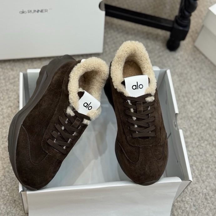 Кроссовки на меху зимние фото 4