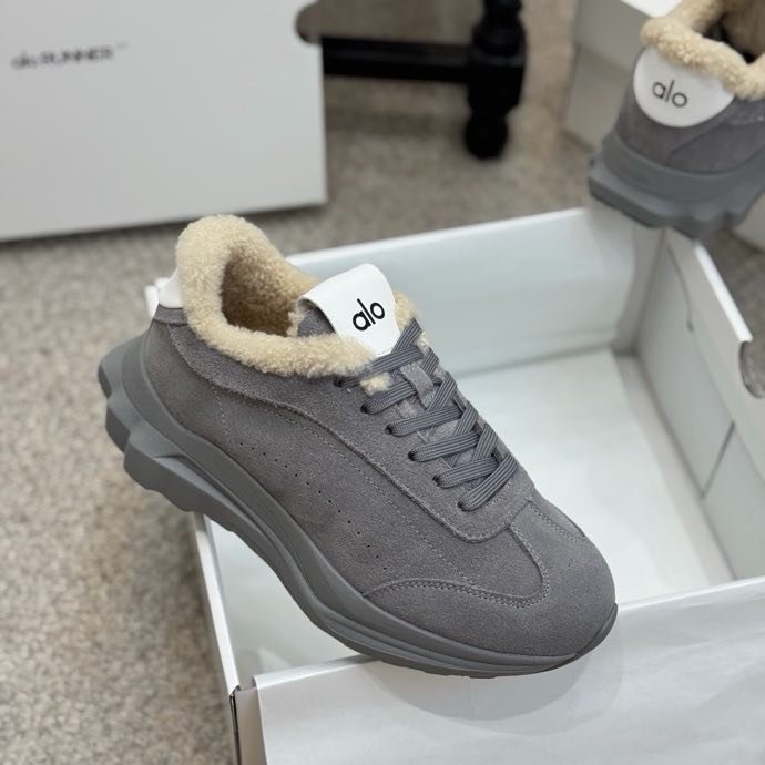 Кроссовки на меху зимние фото 4