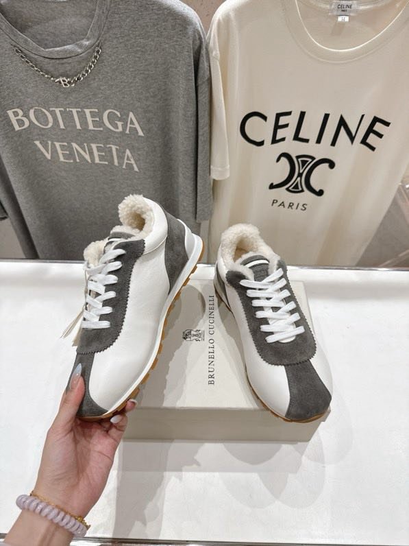 Кроссовки на меху зимние фото 5