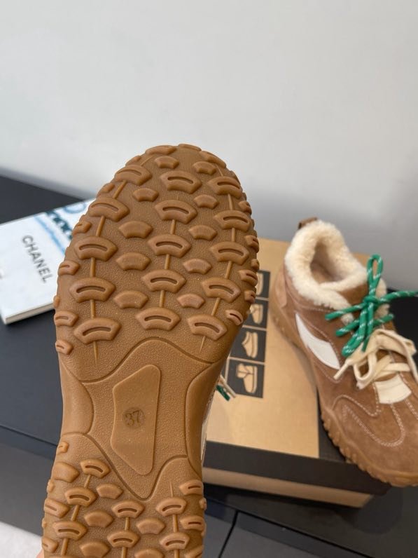 Кроссовки на меху зимние фото 5