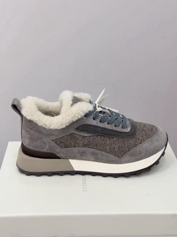 Кроссовки на меху зимние фото 5