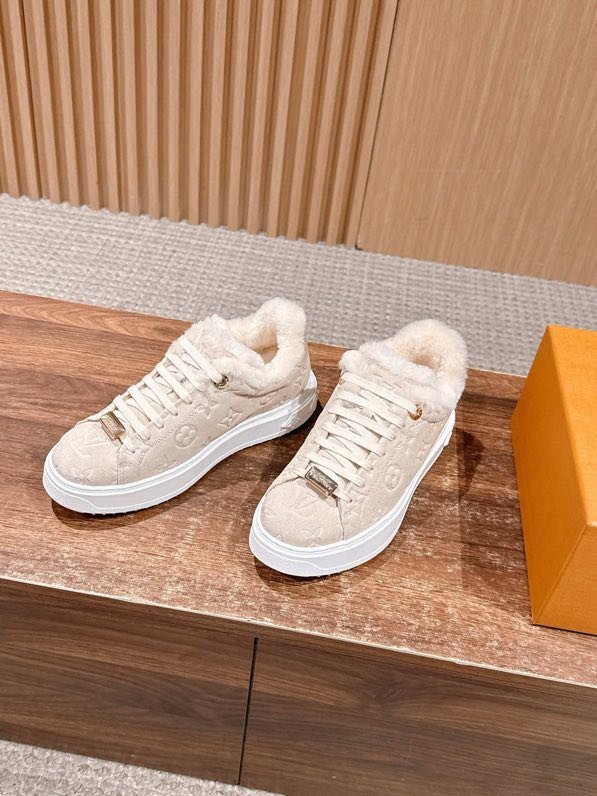 Кроссовки на меху зимние фото 5