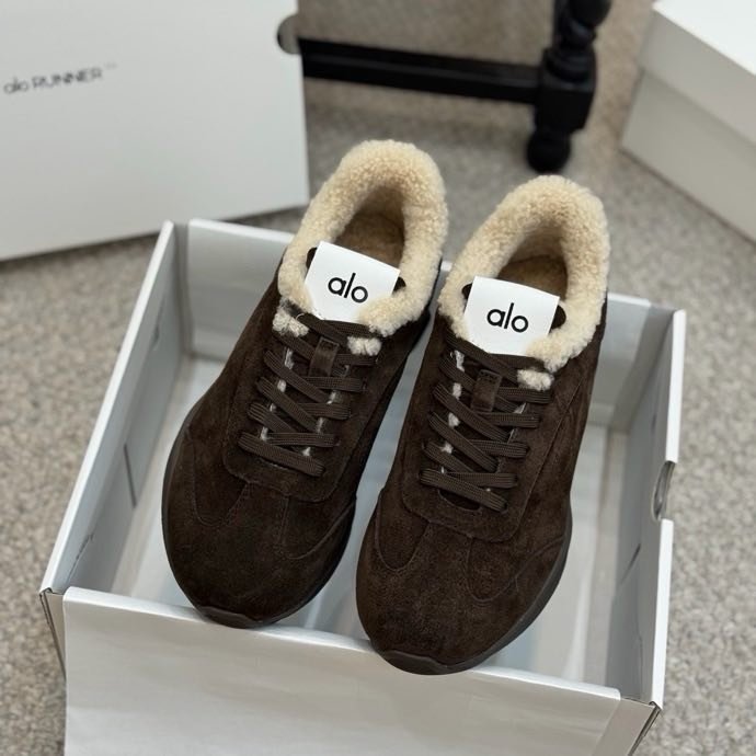 Кроссовки на меху зимние фото 5