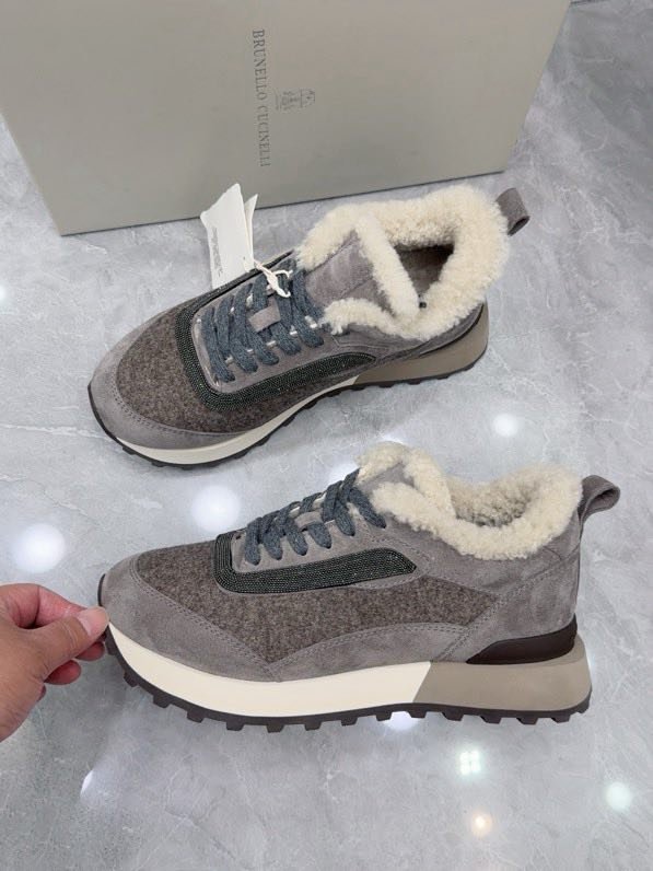 Кроссовки на меху зимние фото 6