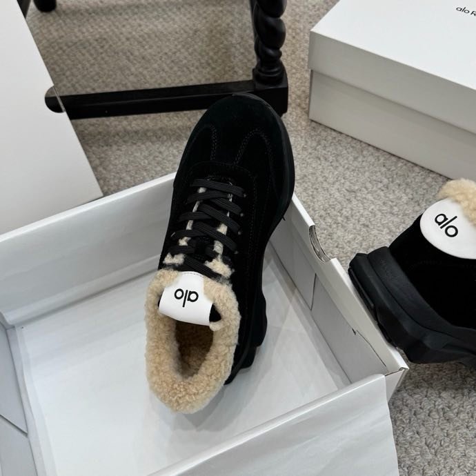 Кроссовки на меху зимние фото 6