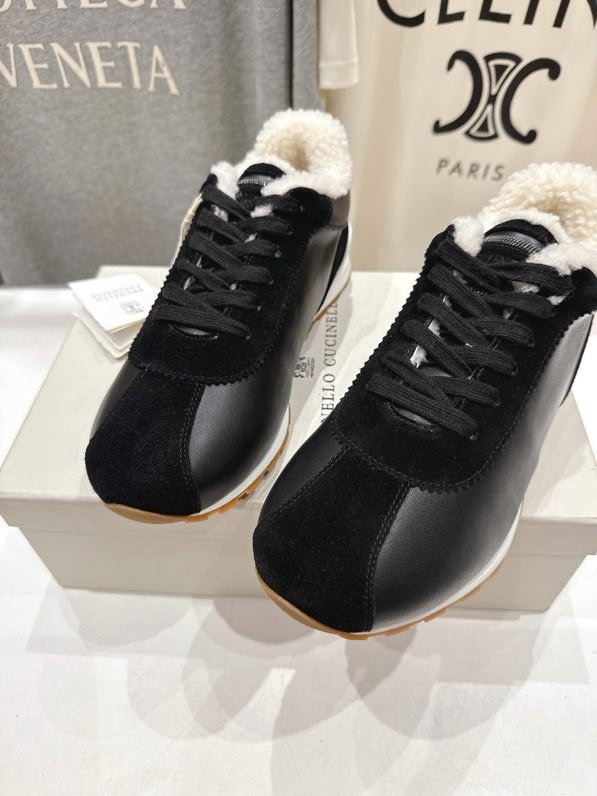 Кроссовки на меху зимние фото 7