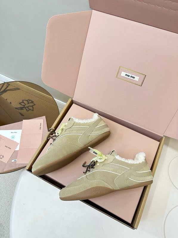 Кроссовки на меху зимние фото 7