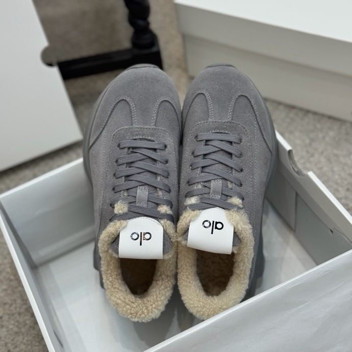 Кроссовки на меху зимние фото 7