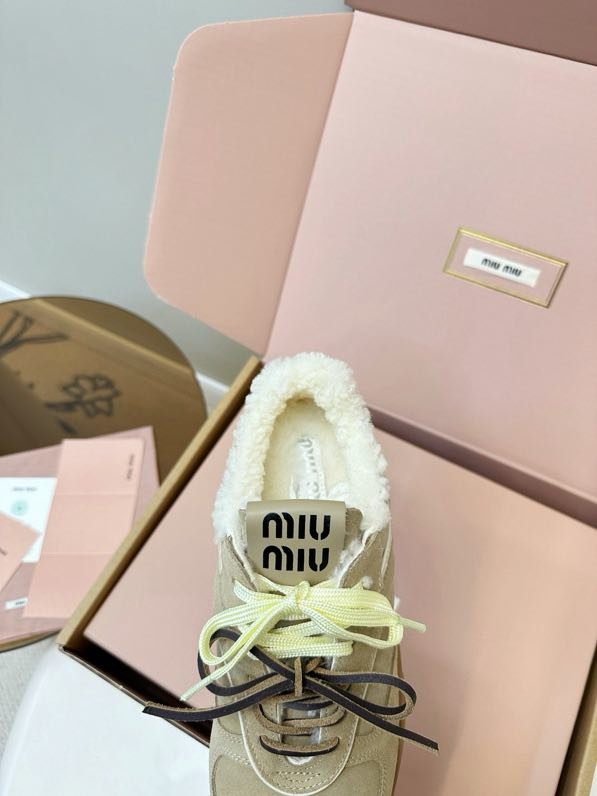 Кроссовки на меху зимние фото 8