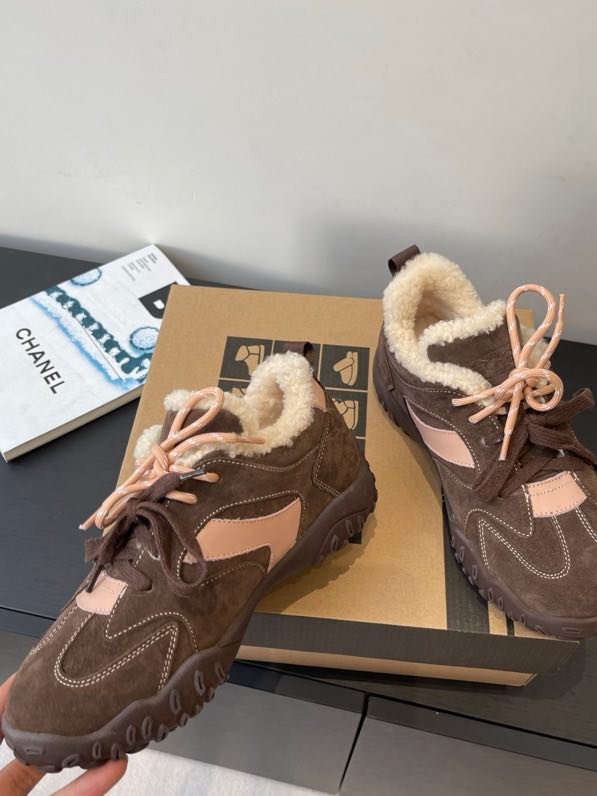 Кроссовки на меху зимние фото 9