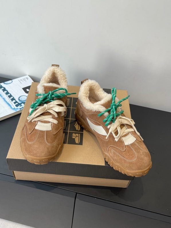 Кроссовки на меху зимние фото 9