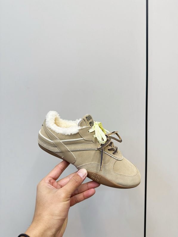 Кроссовки на меху зимние фото 9
