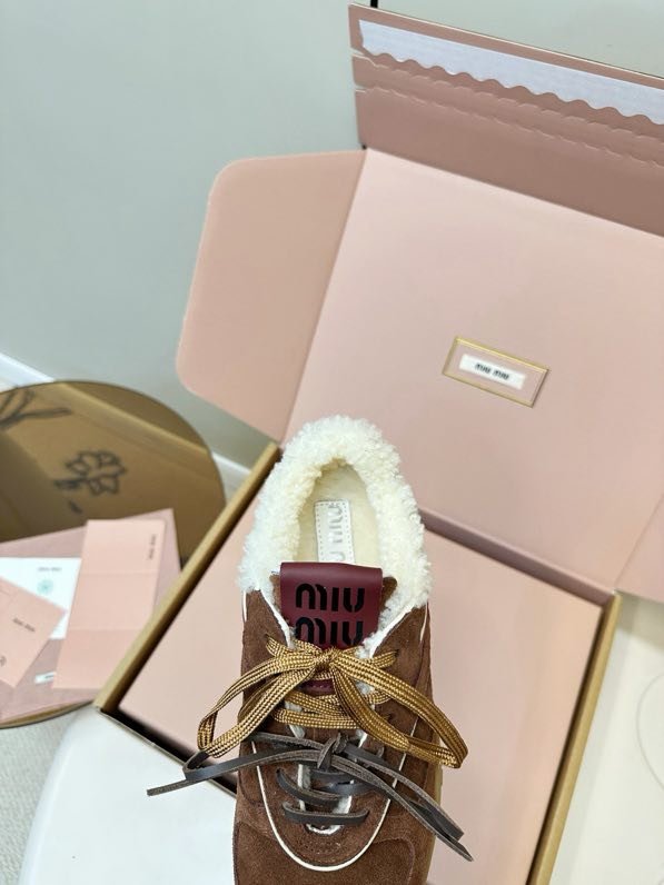 Кроссовки на меху зимние фото 9