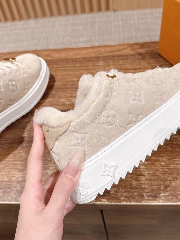 Кроссовки на меху зимние фото 9