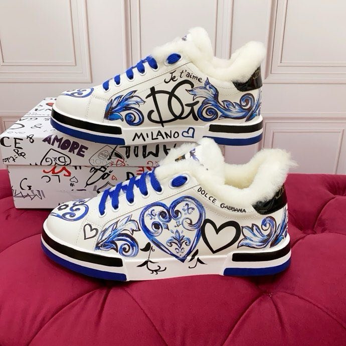 Кроссовки на меху