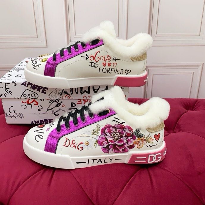 Кроссовки на меху