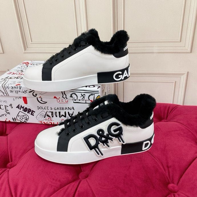 Кроссовки на меху