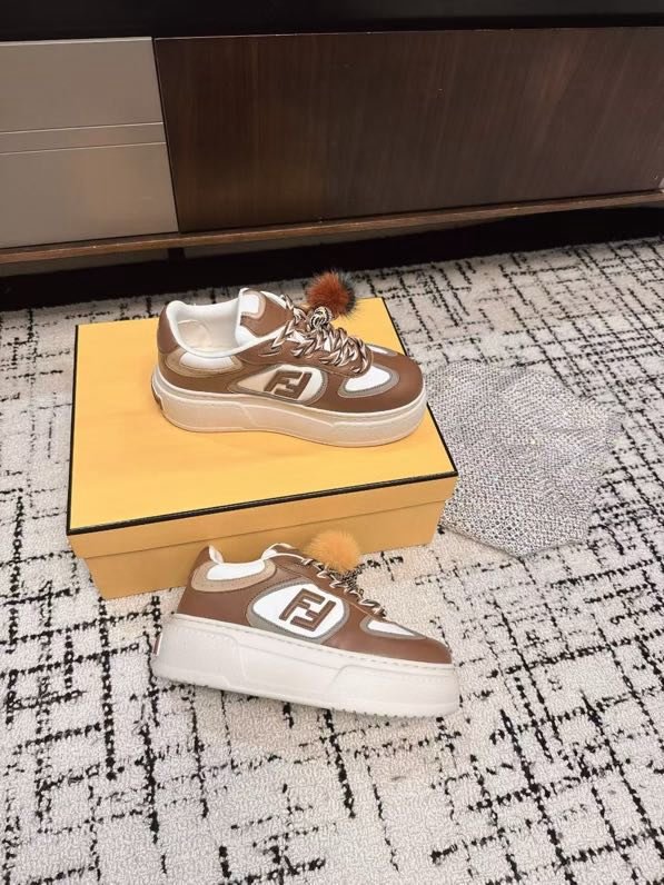 Sneakers on high soled фото 4