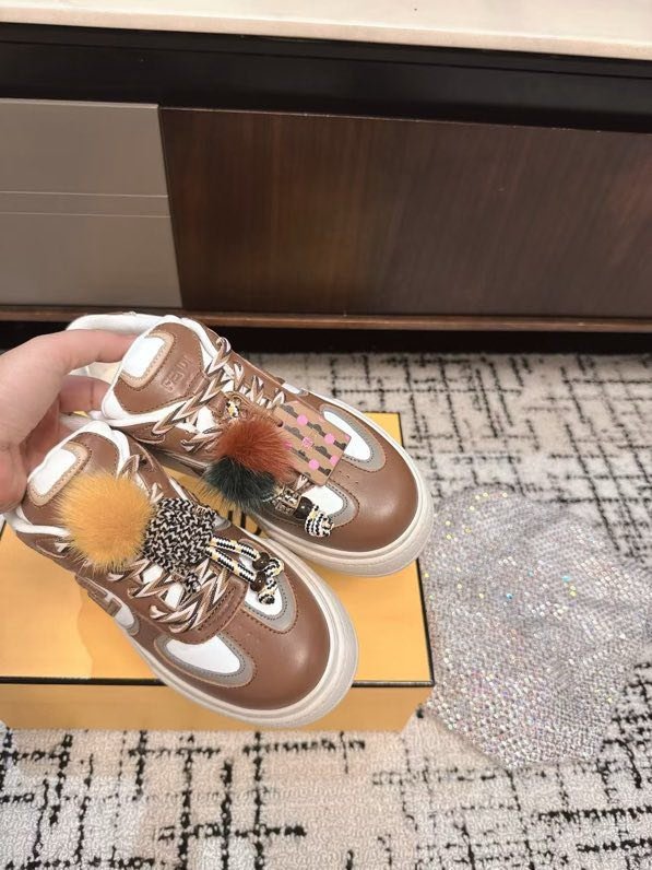 Sneakers on high soled фото 5