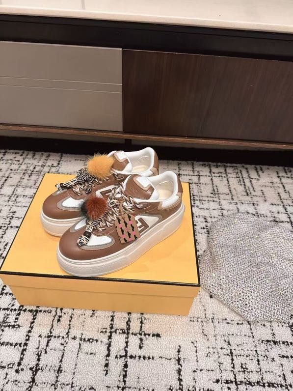 Sneakers on high soled фото 6