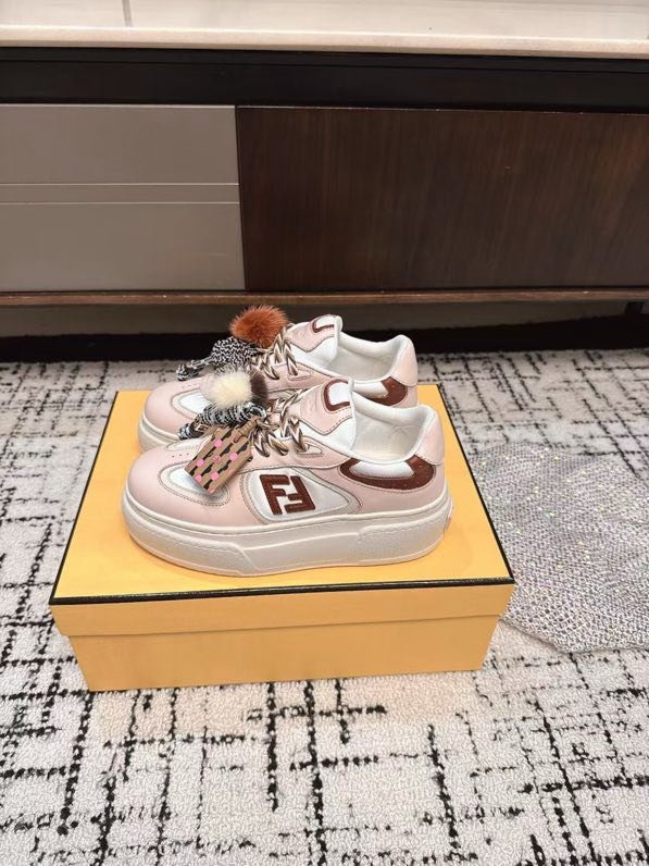 Sneakers on high soled фото 7